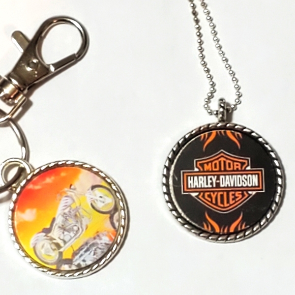 Motorcycle necklace or keyring multiple designs - Picture 2 of 3